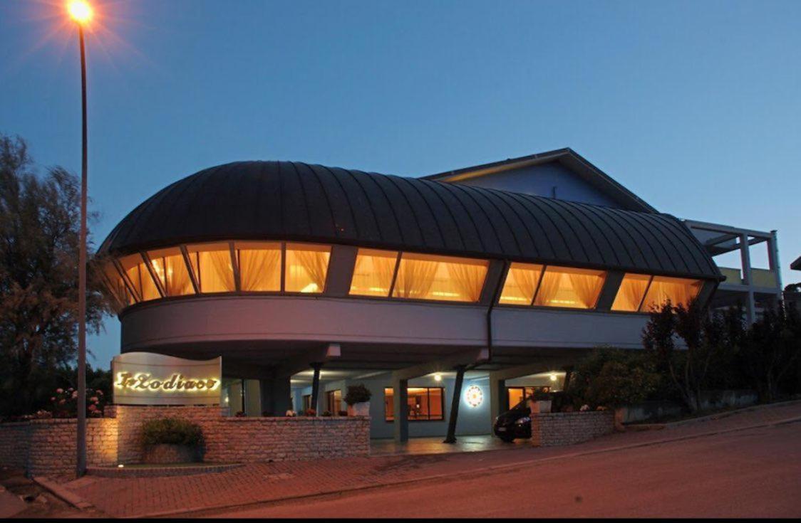 Hotel Lo Zodiaco Oppido Lucano Exterior foto